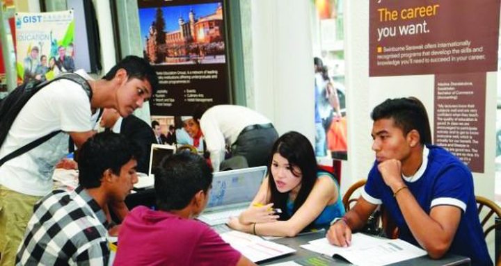 Malaysia Offers 100 Scholarships