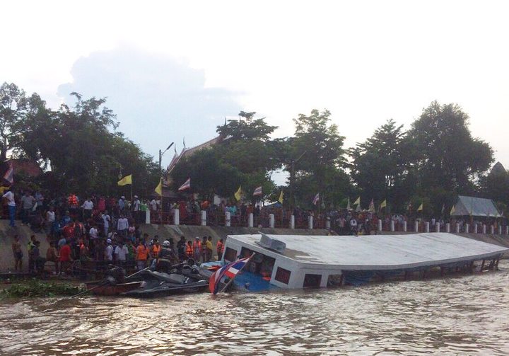 At least 100 passengers were on the boat which was capsized in Ayutthaya which killed at least 26