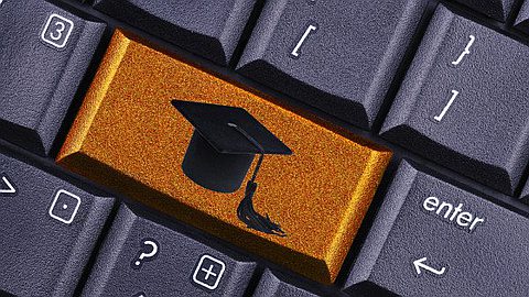 Sur le web: Obtenir des Diplômes en Moins d’Une Semaine, c’Est Possible