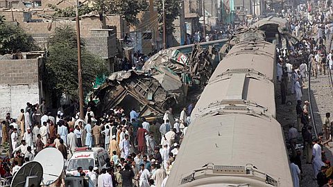 Pakistan Express Train Collision Kills At Least 20 In Karachi