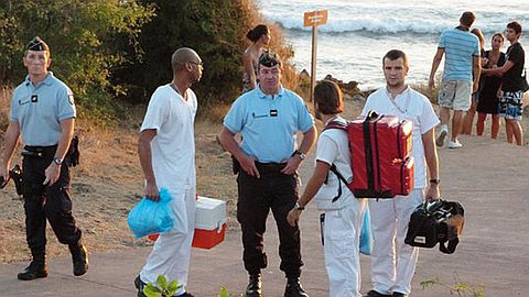 Reunion: Surfer Dies from Shark Attack