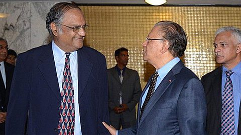 Pay Research Bureau: Dev Manraj Chair the Committee on Anomalies