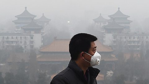 Beijing Issues Red Alert Over Air Pollution for the First Time