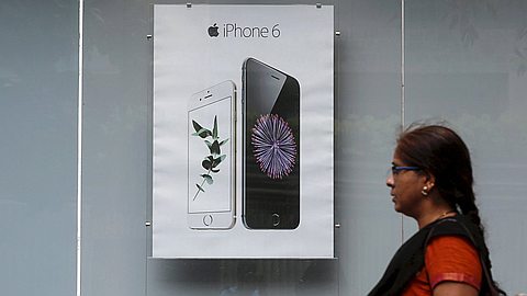Apple Said to Be Near Deal to Manufacture Products in India