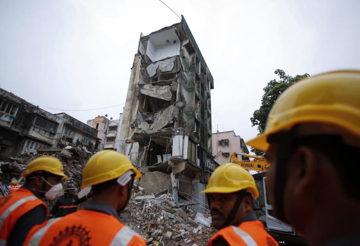 Building Collapse In Western India's Thane ...