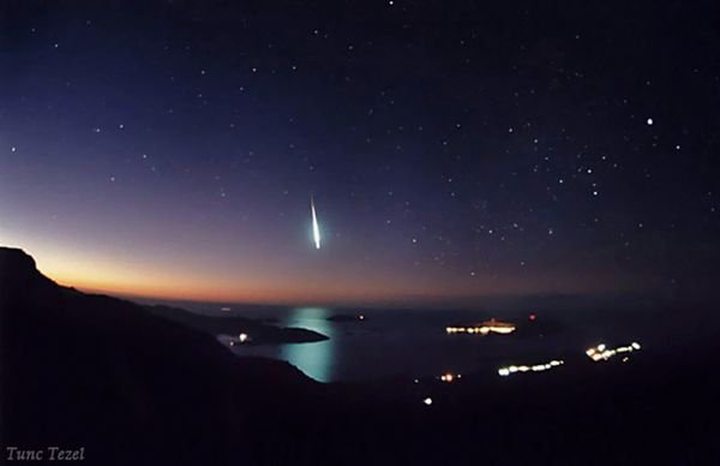Shower of Shooting stars Visible in Mauritius on A