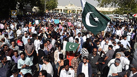 World's Most Overstaffed Airline Can't Find Stranded Passengers