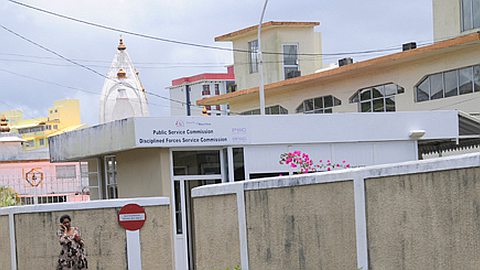 Les emplois disponibles au sein de plusieurs ministères