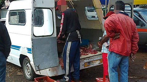 Dans l’Est: la Vente de Viande en Plein Air Décriée