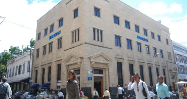 Barclays Bank: Rs 100 Millions pour Rénover ..