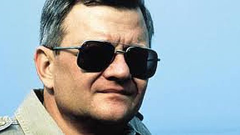 Tom Clancy, Best-Selling Master of Military Thrillers, Dies at 66