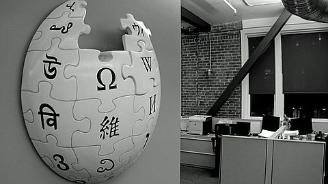 Where Do Wikipedia Donations Go? Outgoing Chief Warns of Potential Corruption