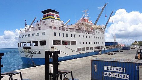 M/V Trochetia Remplacé pour Six Mois