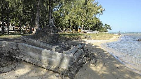 Le Morne:  Restored Beach Soon