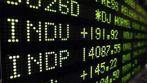 Foreign Investors Continue to Buy Bank and Hotel Stocks