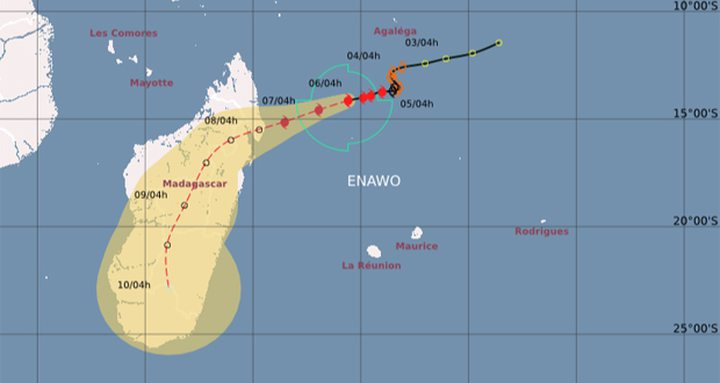 Trajectoire du cyclone tropical Enawo à 4 heures, le lundi 6 mars 2017