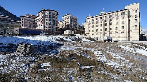 First Event of Sochi Olympics: The Hotel Construction Sprint