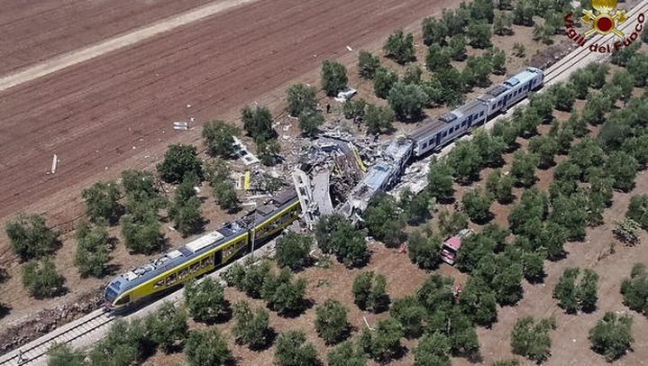 Train Crash in Italy Leaves at Least 25 Dead..