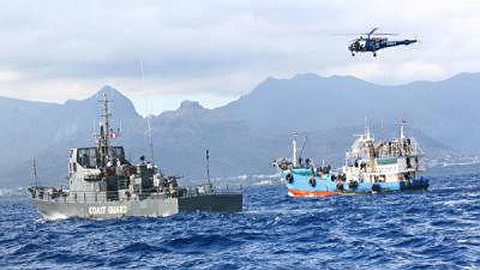 Annonce du ministre Maudhoo : Contrôle strict pour contrer la pêche illégale