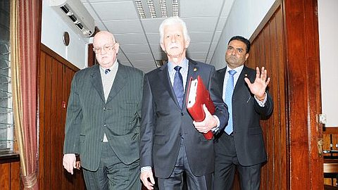 Incident Protocolaire au Réduit: ce qui s’est Réellement Passé