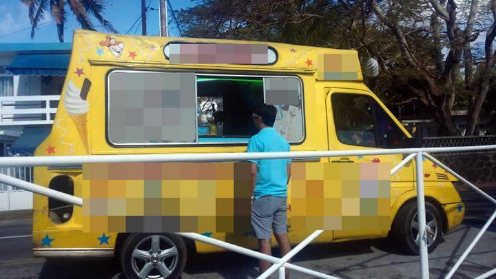 Une photo de la camionette jaune incriminée a été postée sur le réseau social Weibo.