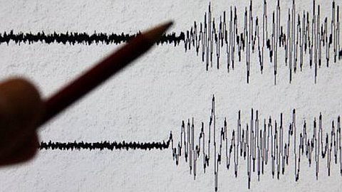 Strong Quake Hits off Mauritius