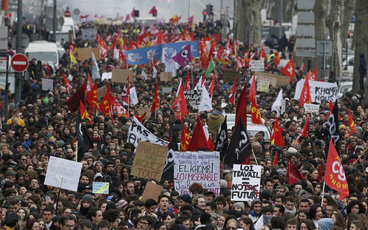 Hollande Fears French Student Revolution...