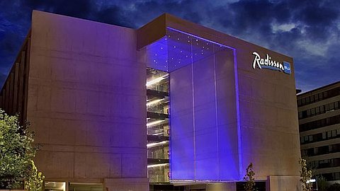 Carlson Selling Hotel Group to Chinese Company HNA