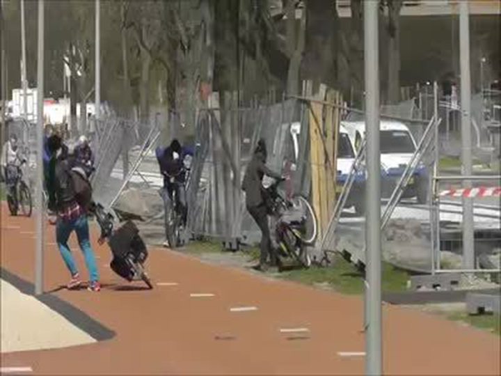 Video of the Day: Strong Wind in Netherlands
