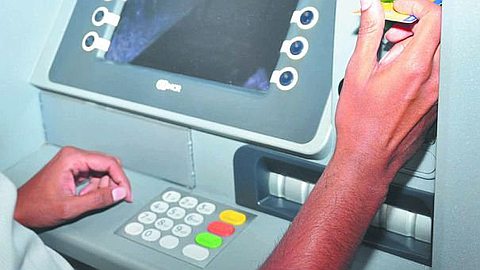 Le Mécanisme de la Fraude Massive de Cartes Bancaires