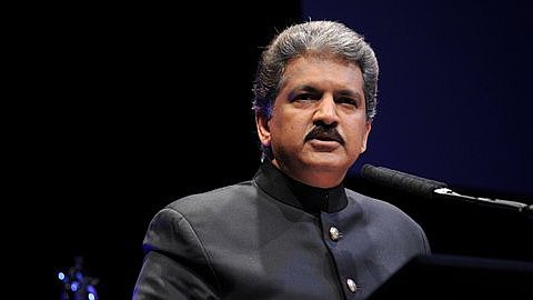 The 9 Most Important Indians to Follow on Twitter