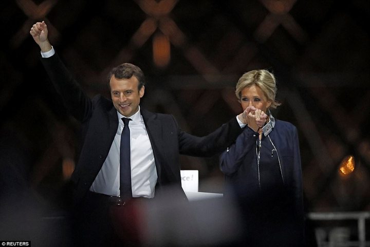 Emmanuel Macron and his wife