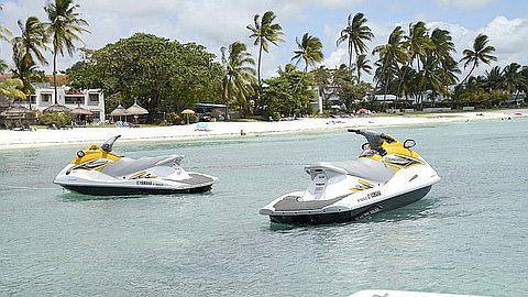 Après Trou-aux-Biches, des Jet-Ski Plus Puissants à Flic-en-Flac et Pointe-Jérôme