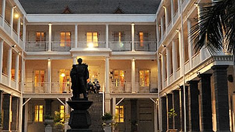 Vice-Présidence: Après le Désistement de Vidya Narayen, les Candidats en Lice