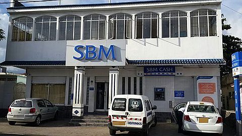 Braquage: Rs 2 Millions Emportées de la SBM de Surinam