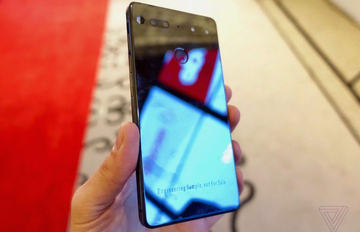The Essential Phone: A First Look At The Hardware
