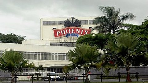 Expansion Régionale: Phoenix Bev sur le Marché Réunionnais des Eaux de Source