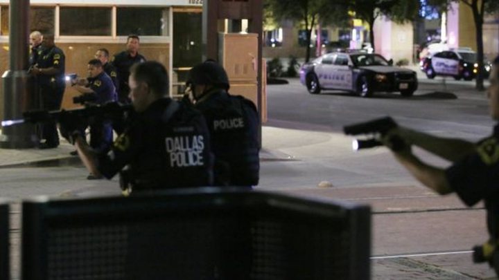 Snipers kill five Dallas police during protest...