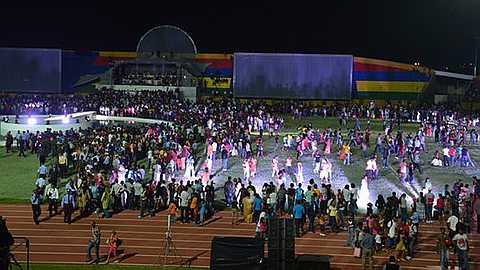 National Holiday: Spectacle was Almost Ruined by Cheering Crowd