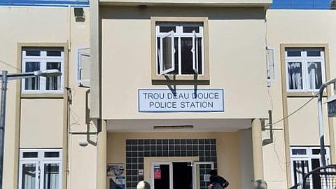 Trou-d’Eau-Douce : Un ministre accusé d’occuper illégalement un terrain