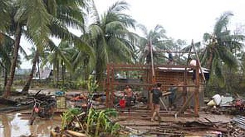 Philippines, Typhoon Bopha: 52 Dead and Four Missing
