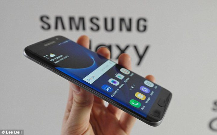 Samsung's Galaxy S7 and S7 Edge Go on Sale
