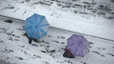 Five Dead, More than 600 Injured as Heavy Snow Hits Japan