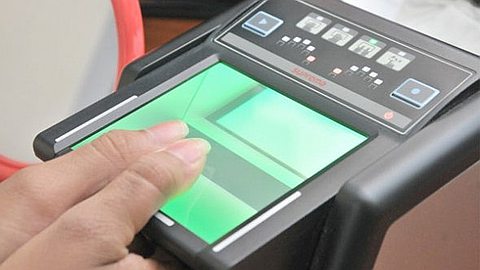 Carte d’Identité Biométrique: Ish Sookun Démontre l’Accessibilité des Données