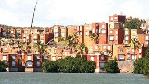 Luxury Real Estate: CentrePoint with Debts of Rs 850 Million in Liquidation