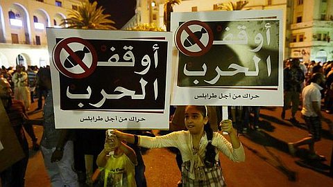 U.S. Embassy in Libya Closes, Staff Evacuates Amid Militia Fighting