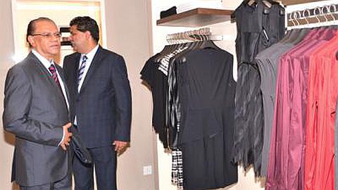 Soornack Cible les 11 Boutiques de Luxe de Gooljaury