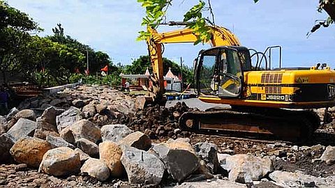 Beach Powder-d'Or: Work to Fight Against Erosion