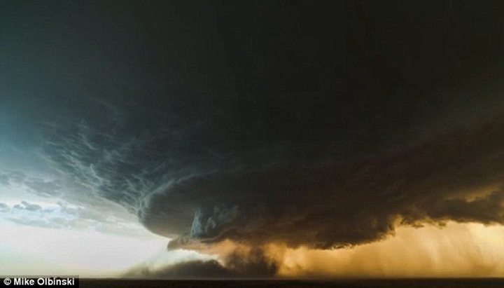 Video of the Day: A supercell near Booker, Texas
