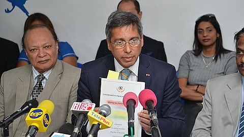 Pension à Rs 5000: «Personne n’a Parlé de Faillite Quand le PRB a Eté Payé», dit Duval